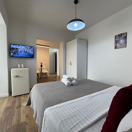Central Studio Apartments Tirana Bagian luar foto