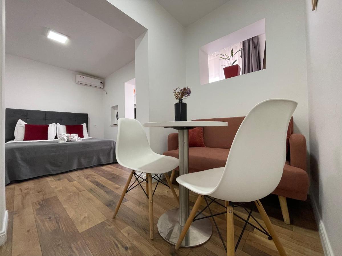 Central Studio Apartments Tirana Bagian luar foto