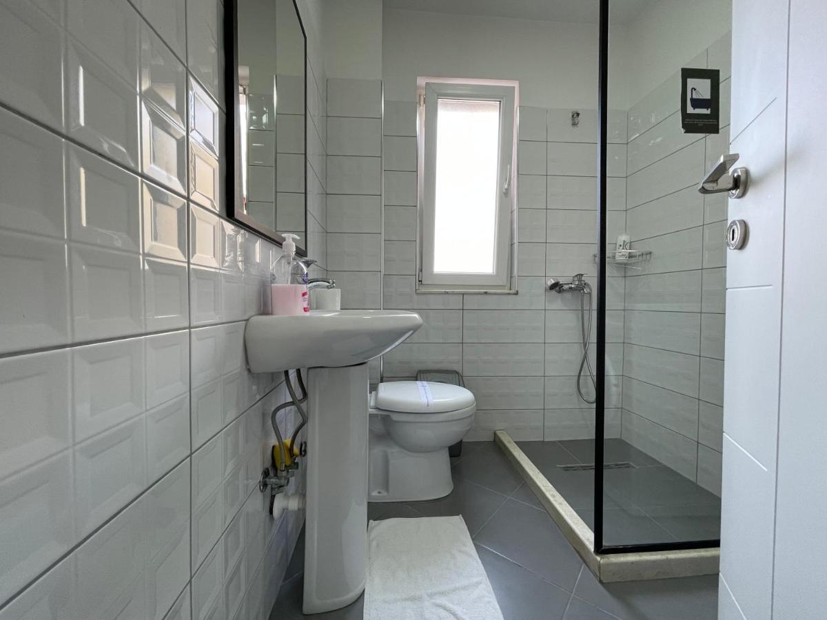 Central Studio Apartments Tirana Bagian luar foto