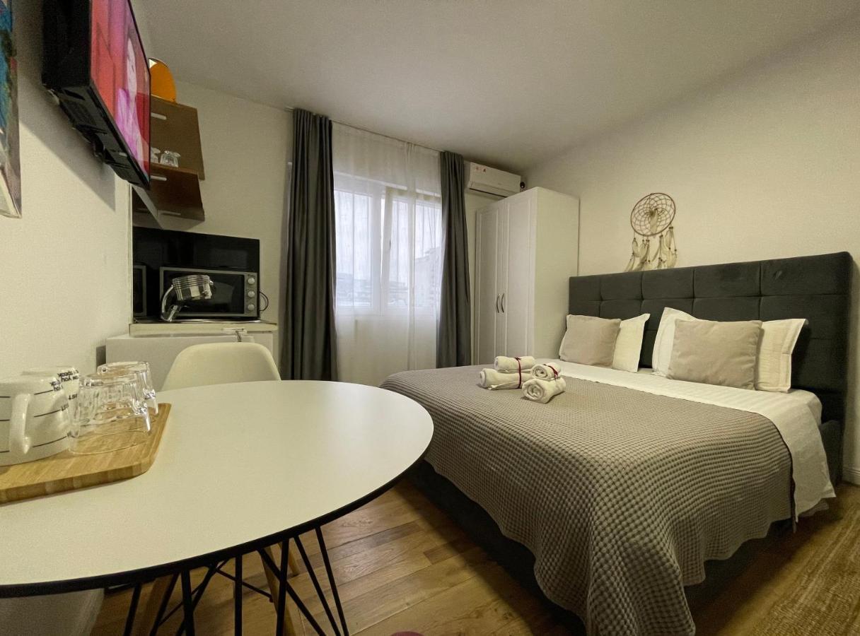 Central Studio Apartments Tirana Bagian luar foto