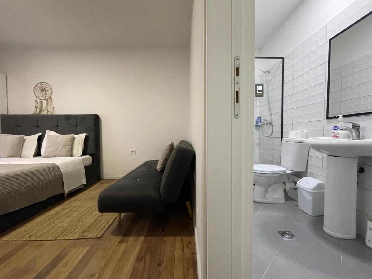 Central Studio Apartments Tirana Bagian luar foto