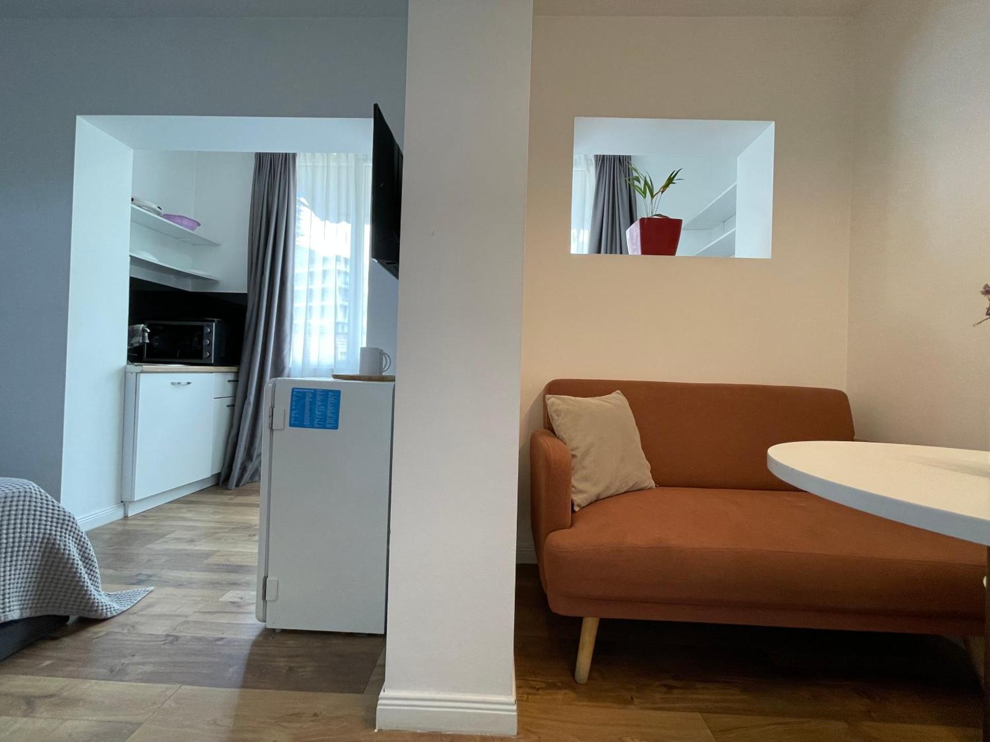 Central Studio Apartments Tirana Bagian luar foto
