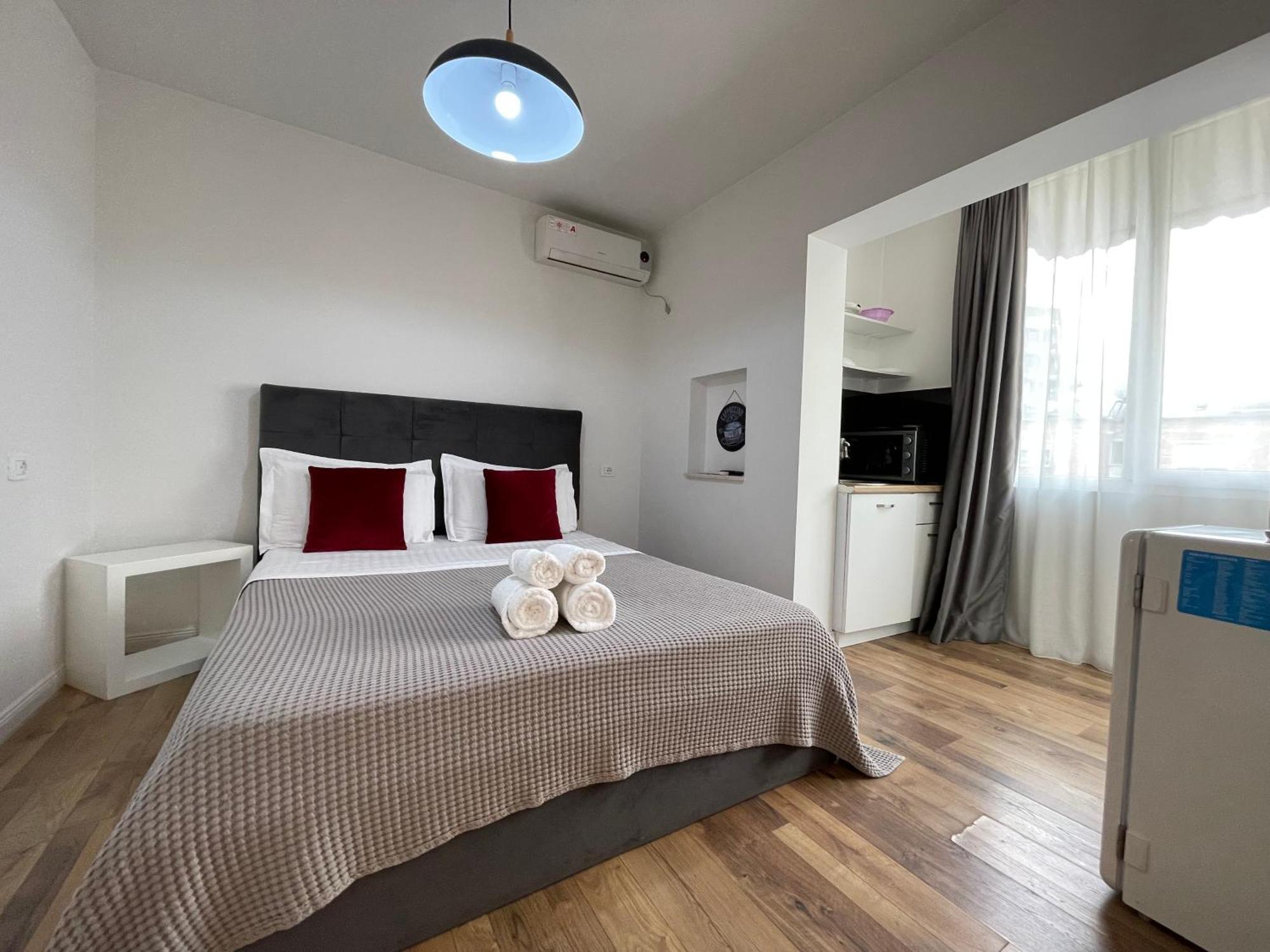 Central Studio Apartments Tirana Bagian luar foto